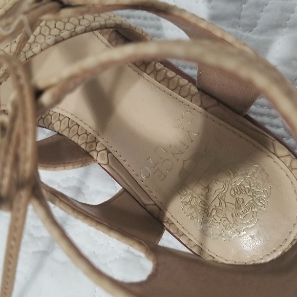 Vince Camuto sandals - Picture 4 of 8